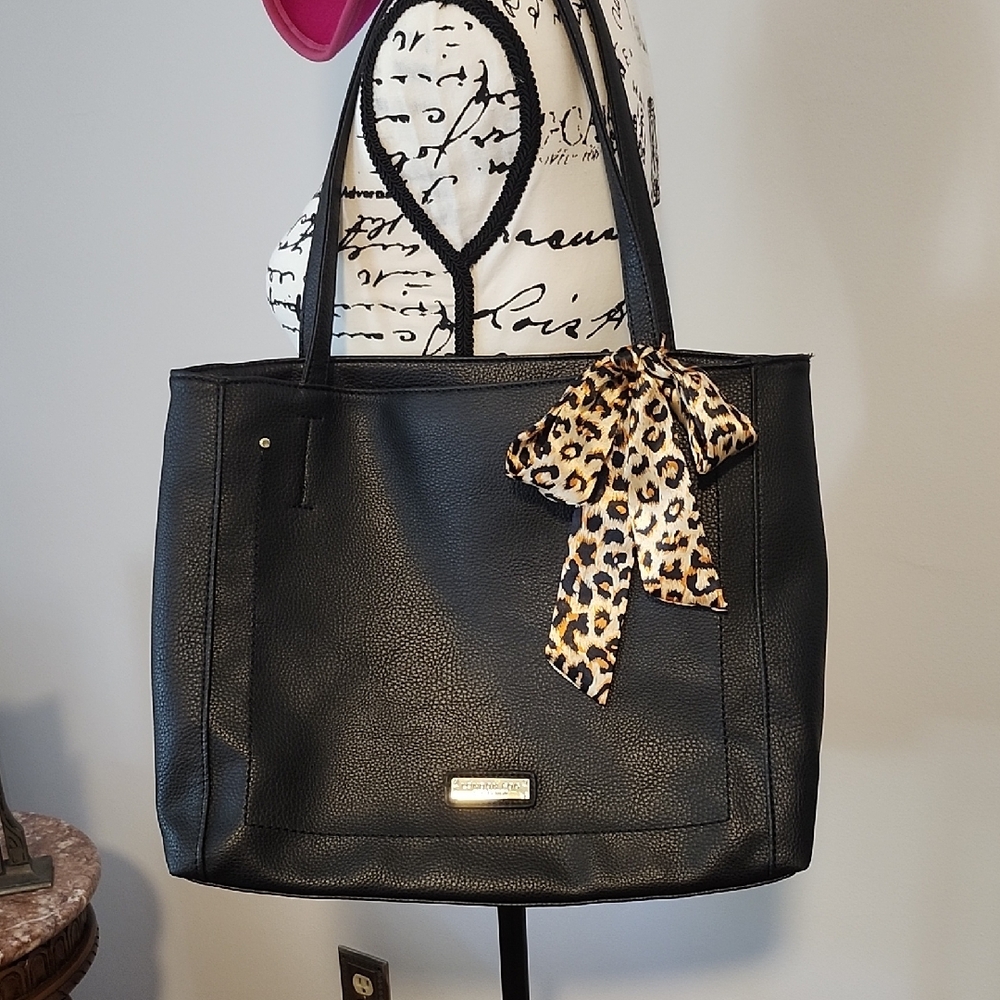 Black Tote Bag with Leopard Print Scarf By LONDON FOG